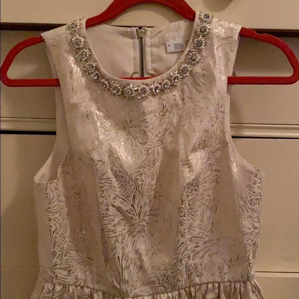 Dress - Picture 2 of 4